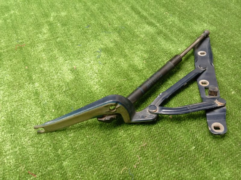 Петля крышки багажника правая 5-series E39