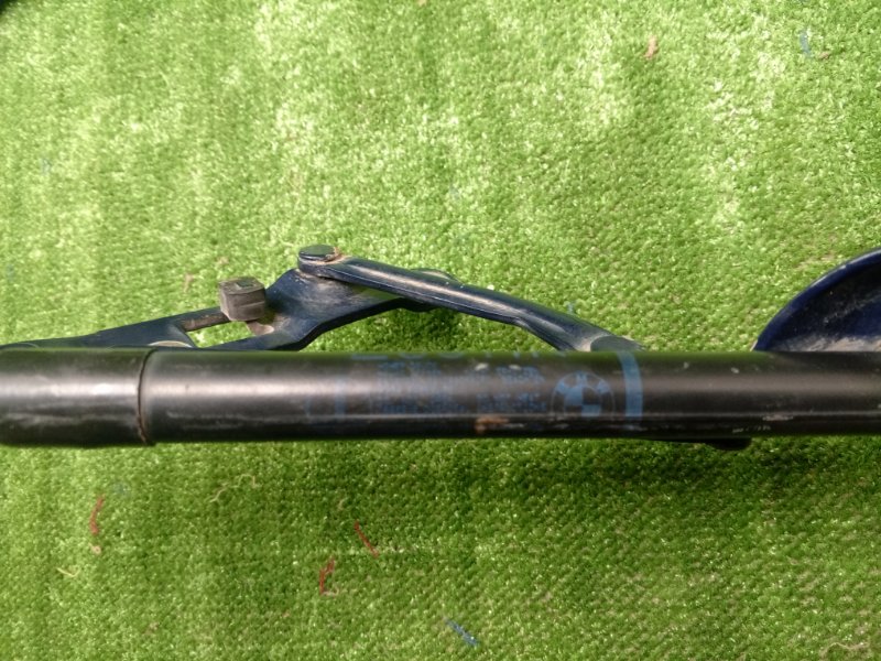 Петля крышки багажника правая 5-series E39