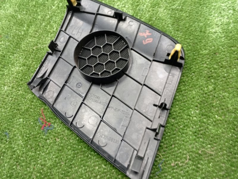 Сетка динамика передняя левая CAMRY 2017 2AR-FE