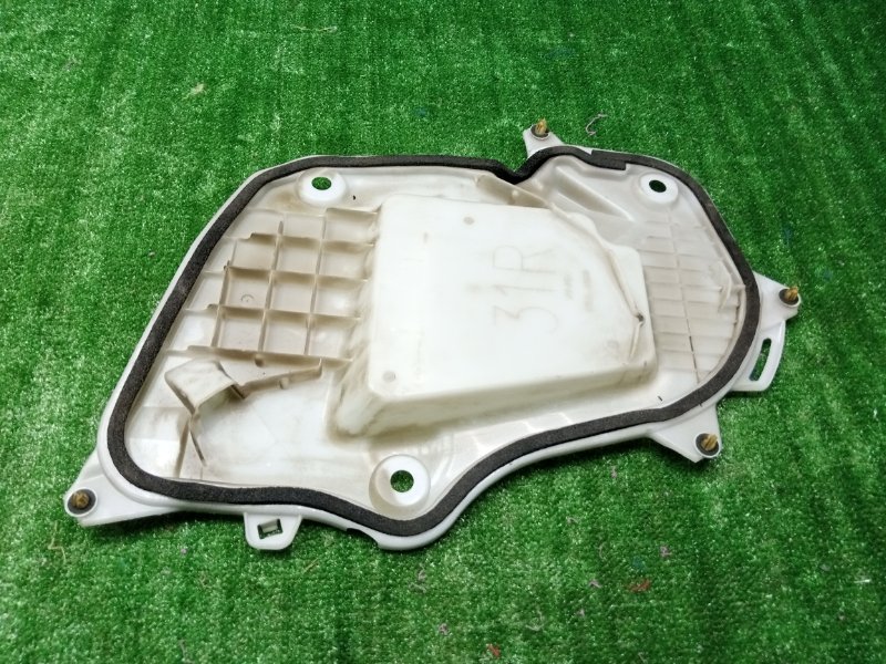 Обшивка двери передняя правая RAV 4 A50