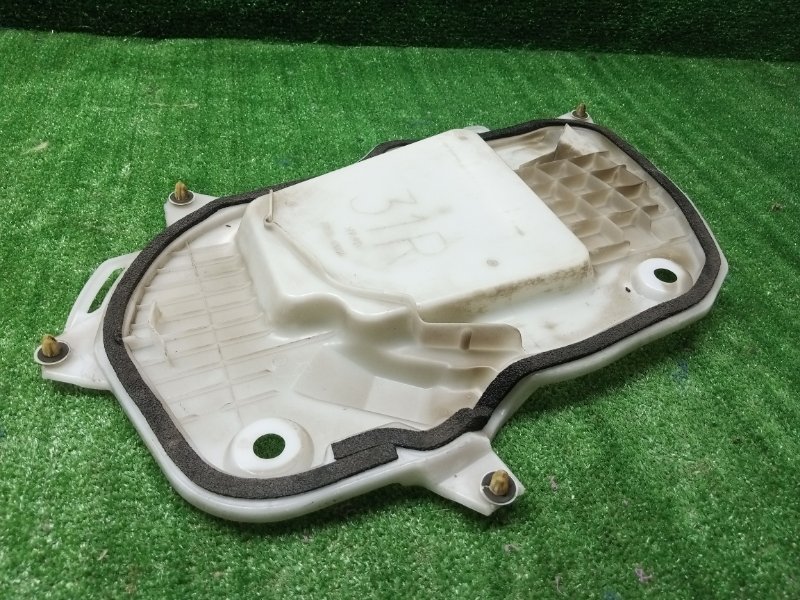 Обшивка двери передняя правая RAV 4 A50