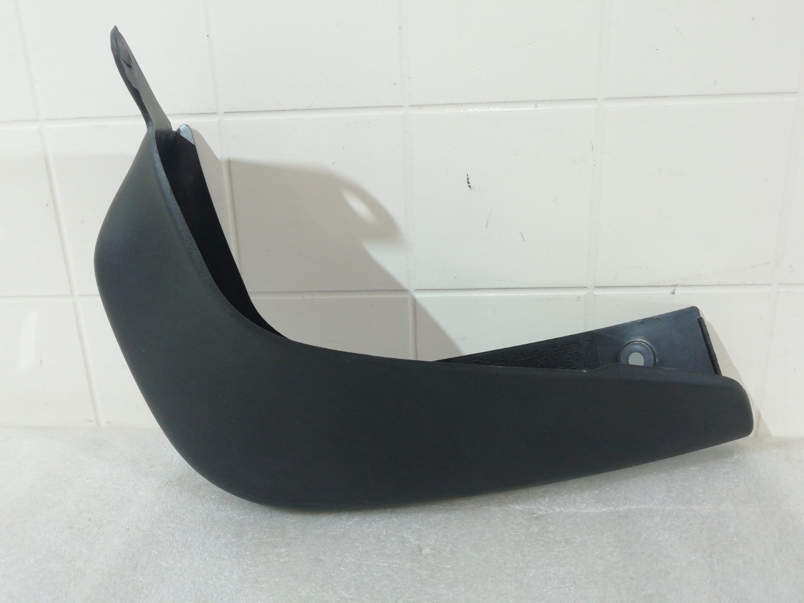 Брызговик новый правый задний NISSAN JUKE 2014-2019 F15 KE788BV587