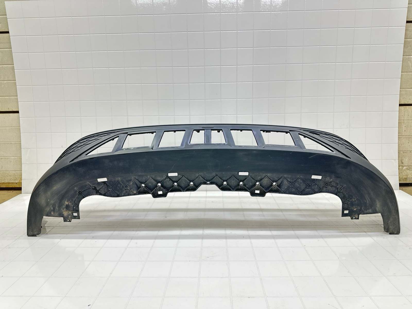 Бампер задний VS5 2022-2024 Бампер задний VS5 2022-2024