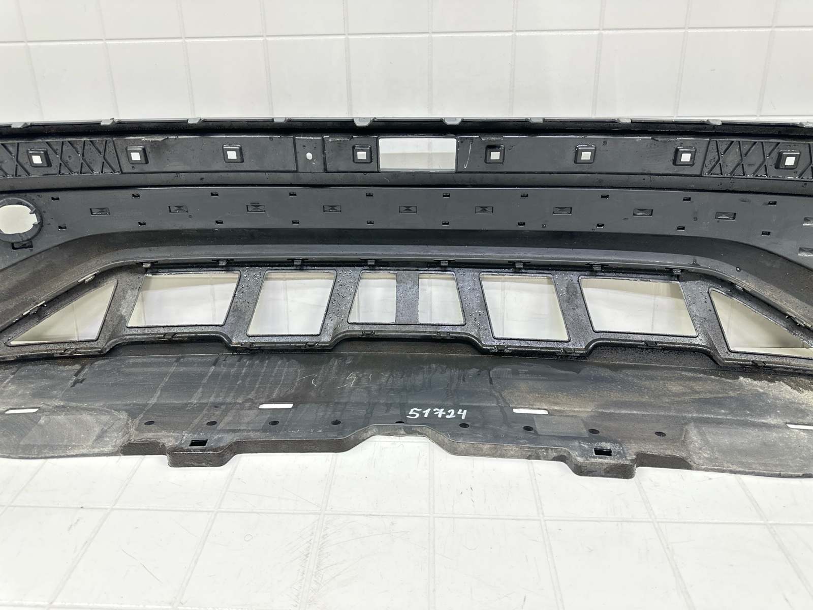 Бампер задний VS5 2022-2024 Бампер задний VS5 2022-2024