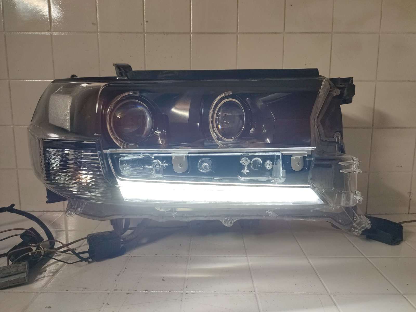 Фара led передняя правая TOYOTA LAND CRUISER 200 Рестайлинг