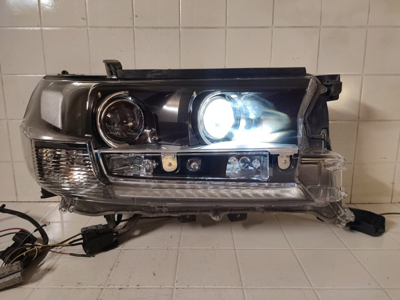 Фара led передняя правая LAND CRUISER 2015-2021 200 Рестайлинг