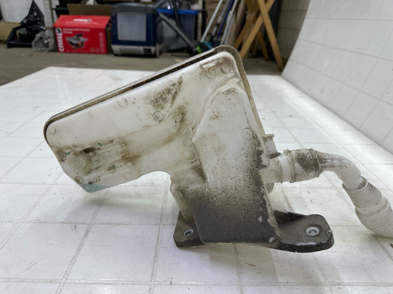 Бачок омывателя VS5 2022-2024