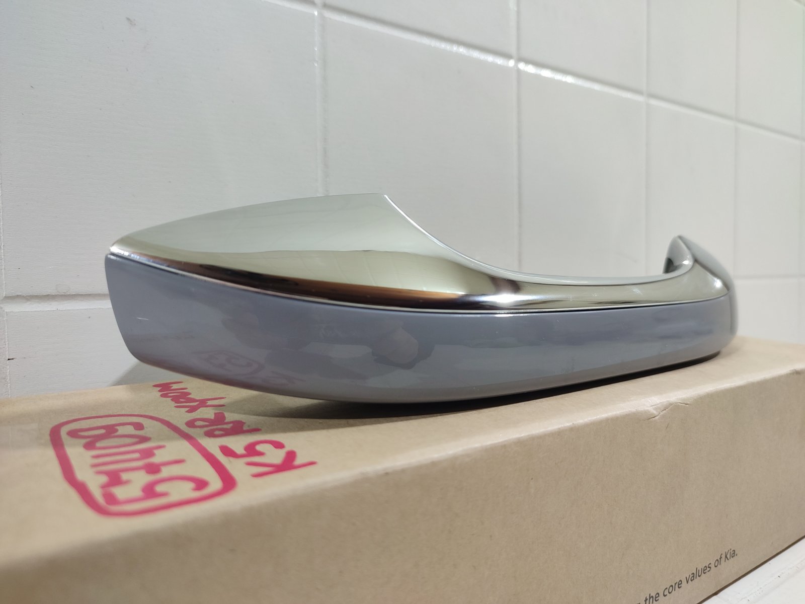 Ручка двери новая задняя правая K5 2020-2023 DL3 Ручка двери новая задняя правая K5 2020-2023 DL3