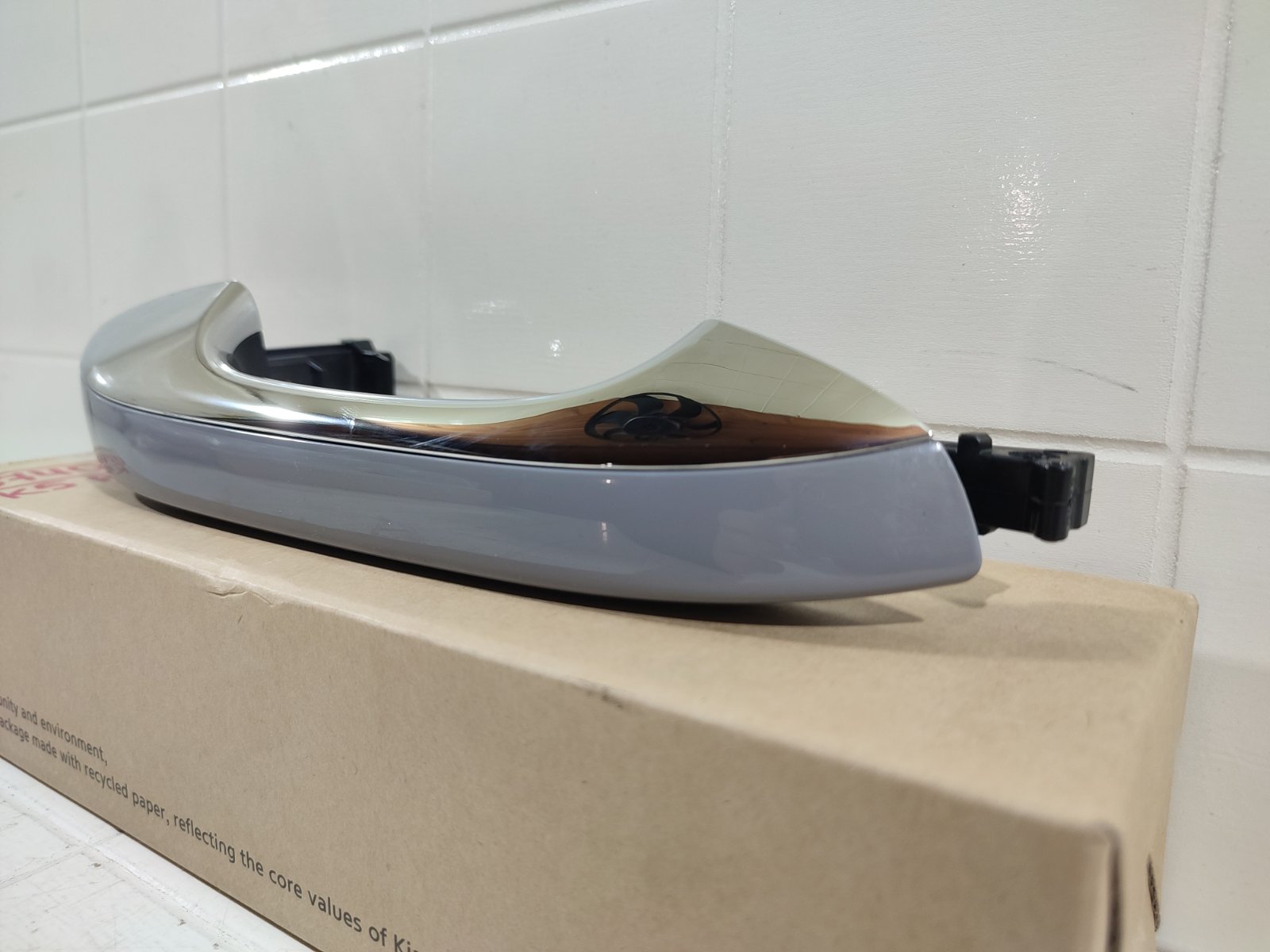 Ручка двери новая задняя правая KIA K5 DL3 Ручка двери новая задняя правая KIA K5 DL3