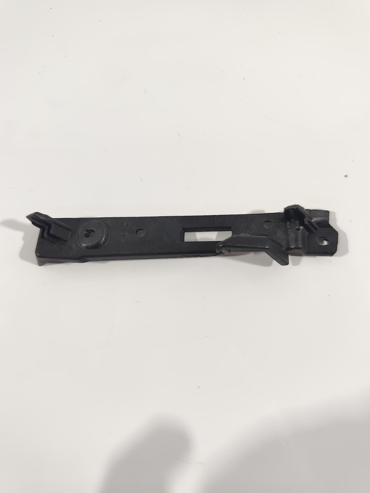 Кронштейн фары новый передний левый KIA SELTOS 2019-2024 SP2 92153Q5000 новая