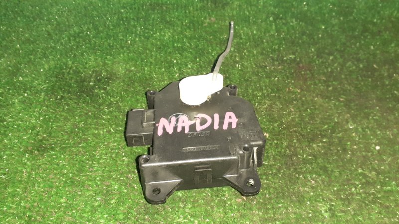Сервопривод заслонок печки Toyota Nadia SXN15 3SFE 1998 (б/у)