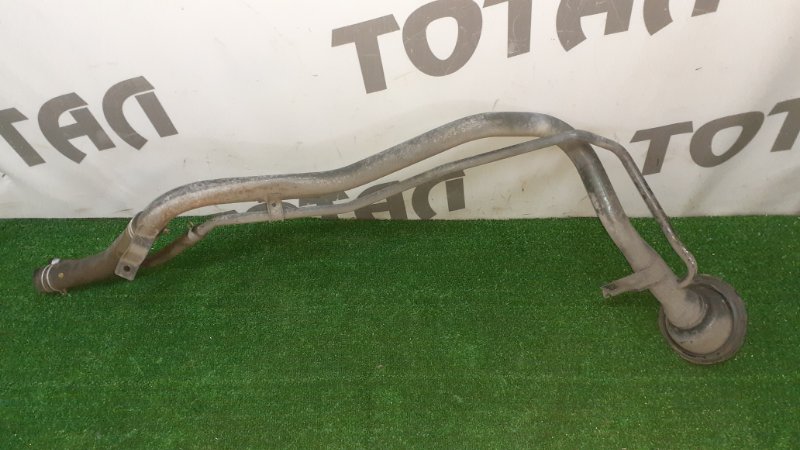 Горловина топливного бака Nissan Avenir PNW11 SR20DET 1999 (б/у)