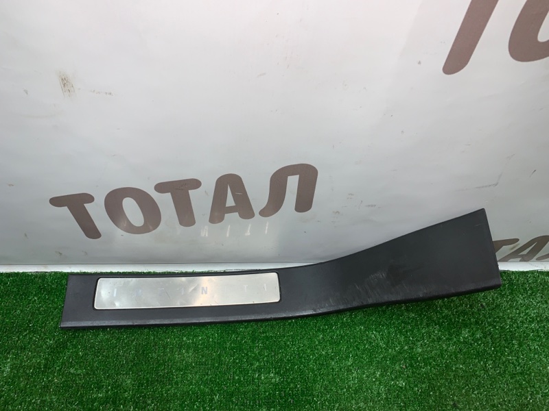 Накладка на порог задняя левая Infiniti QX56 2005 JA60 VK56DE 769B77S603 контрактная