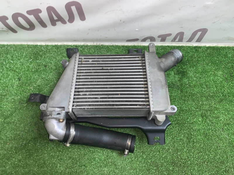Интеркулер Nissan Serena VNC24 YD25DDTI 2000 (б/у)