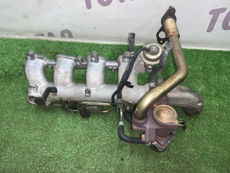 Коллектор впускной Nissan Serena VNC24 YD25DDTI 2000 (б/у)