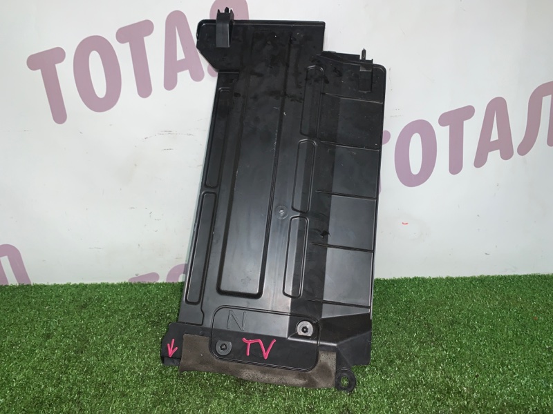 Дефлектор радиатора Toyota Vitz NCP95 2NZFE 2008 (б/у)