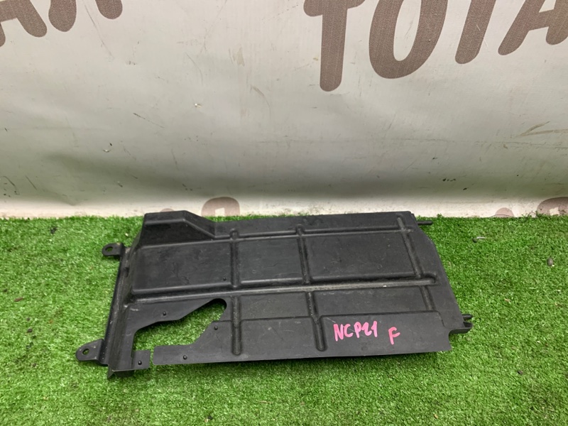 Дефлектор радиатора TOYOTA FUNCARGO 2003 NCP21 1NZFE 5144252010 контрактная