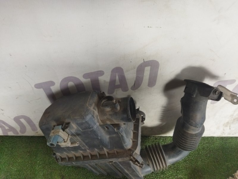 Корпус воздушного фильтра FUNCARGO 2005 NCP25 1NZFE