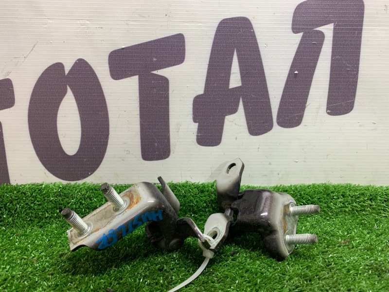 Петля двери задняя правая SUZUKI HUSTLER 2014 MR31S R06A контрактная