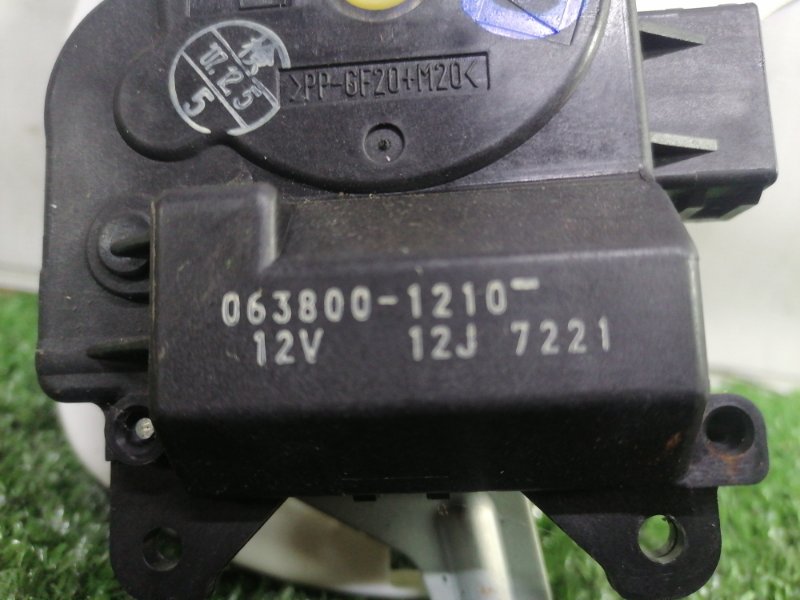 Сервопривод заслонок печки FIT 2008 GE8 L15A