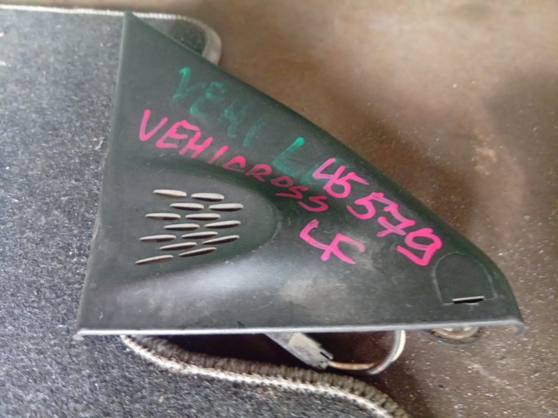 УГОЛОК ДВЕРИ передний левый ISUZU VEHICROSS UGS25 6VD1