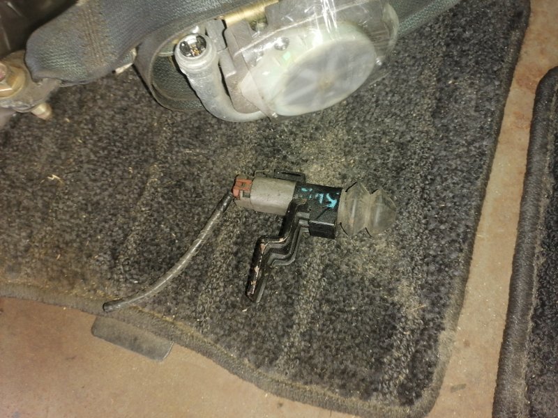 ДАТЧИК ОТКРЫТИЯ КАПОТА QX56 2005 JA60 VK56DE ДАТЧИК ОТКРЫТИЯ КАПОТА QX56 2005 JA60 VK56DE