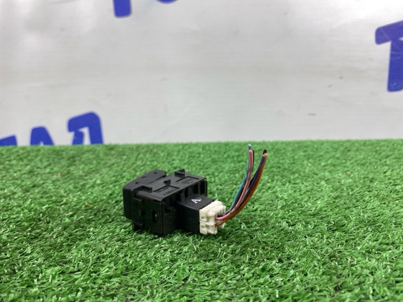 КНОПКА ВКЛЮЧЕНИЯ 4WD NISSAN TIIDA LATIO SNC11 HR15DE