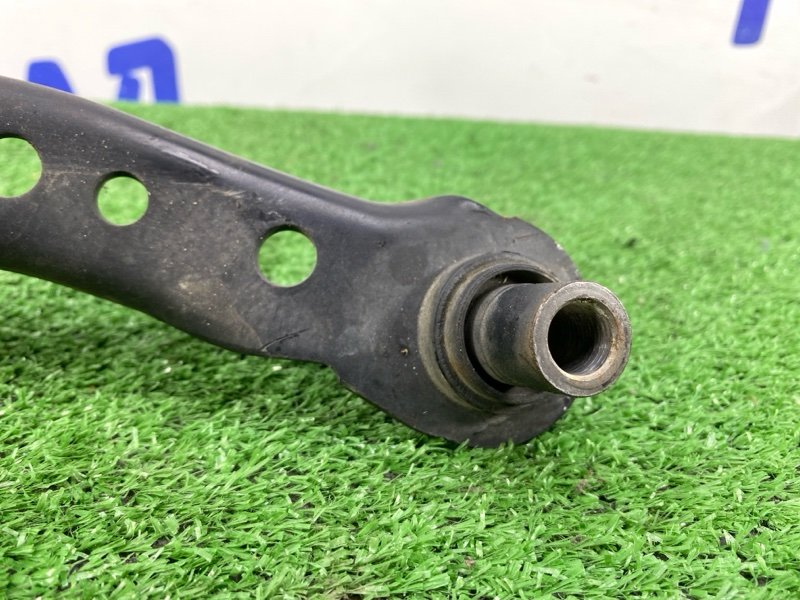 Рычаг передний правый TIIDA LATIO 2008 SNC11 HR15DE