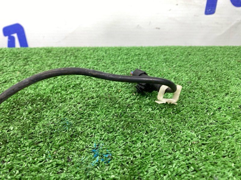 Датчик abs передний правый NISSAN TIIDA LATIO SNC11 HR15DE