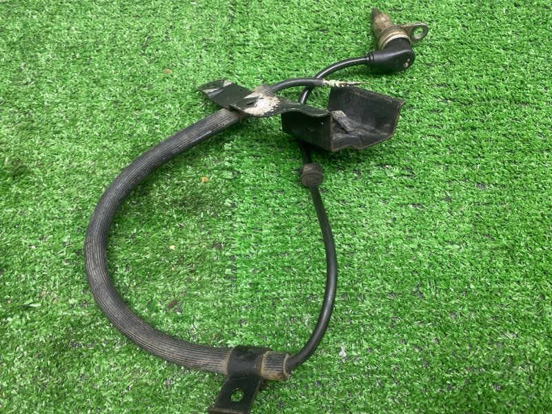 Датчик abs передний левый NISSAN ELGRAND ALWE50 VG33E