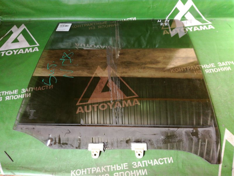 Стекло Nissan Prairie HM11 заднее правое (б/у)