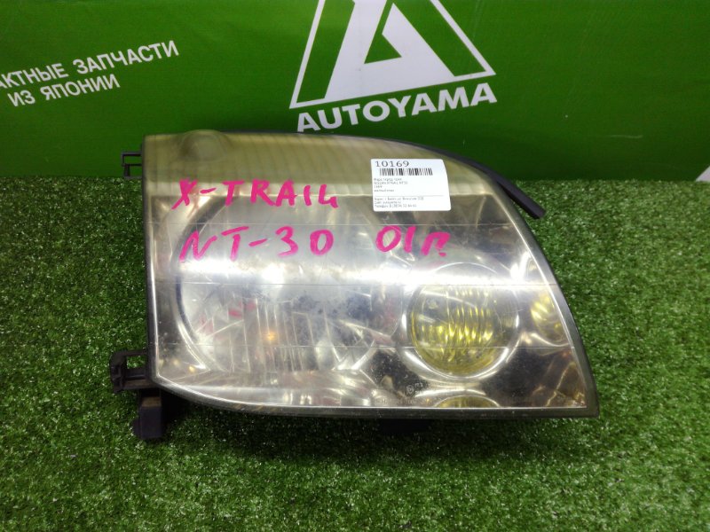 Фара Nissan Xtrail NT30 передняя правая (б/у)