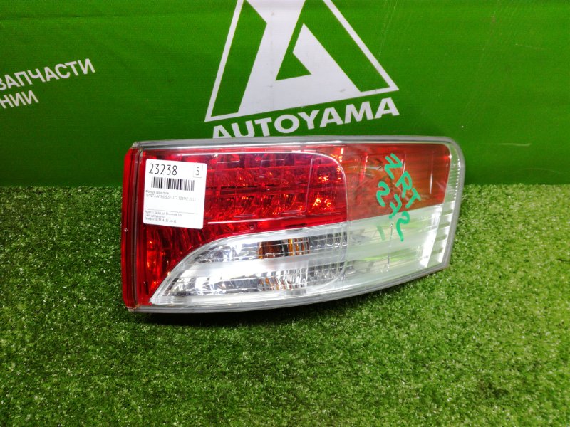 Фонарь Toyota Avensis ZRT272 3ZRFAE 2011 задний правый (б/у)