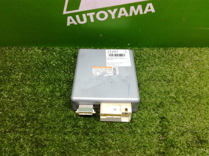 Блок управления рулевой рейкой Toyota Avensis ZRT272 3ZRFAE 2011 (б/у)