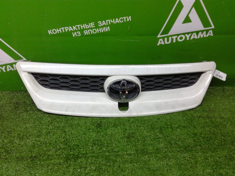 Решетка радиатора Toyota Ipsum ACM21 2003 (б/у)