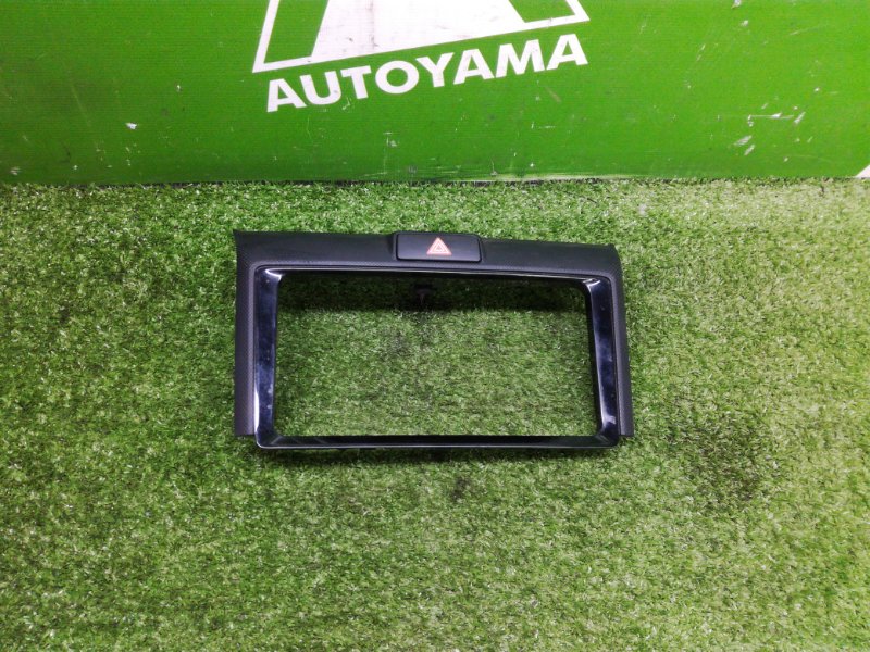 Рамка монитора Toyota Corolla Axio NZE161 1NZFE 2014 (б/у)