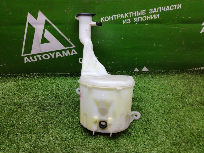 Бачок стеклоомывателя Toyota Platz NCP12 1NZFE 2000 (б/у)