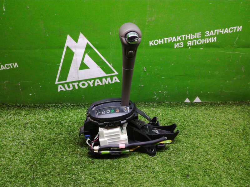 Рычаг переключения кпп Toyota Platz NCP12 1NZFE 2000 (б/у)