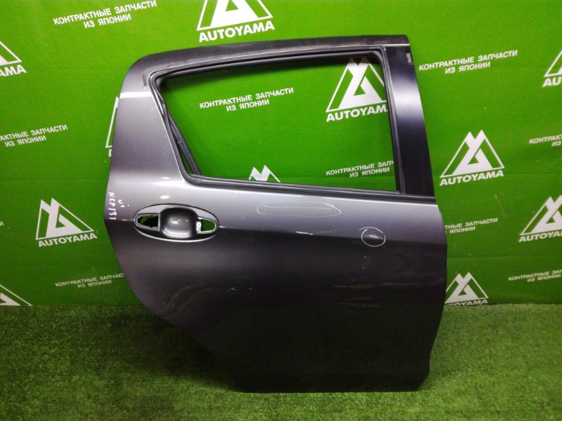 Дверь Toyota Vitz NCP131 1NZFE 2011 задняя правая (б/у)