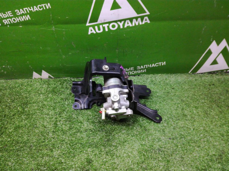 Электро вакуумный насос тормозной системы Toyota Camry AVV50 2ARFXE 2012 (б/у)