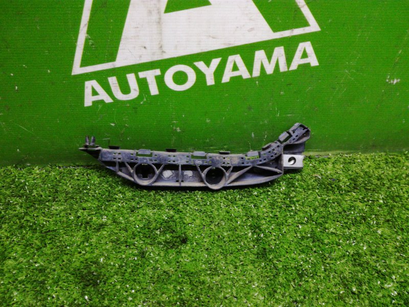 Крепление бампера Honda Civic FD1 R18A переднее правое (б/у)