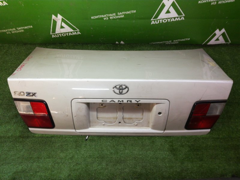 Крышка багажника Toyota Camry SV40 1997 (б/у)