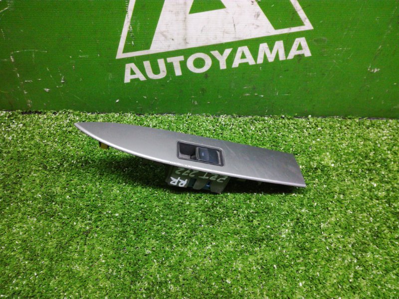 Кнопка стеклоподъемника Toyota Avensis ZRT272 3ZRFAE задняя правая (б/у)