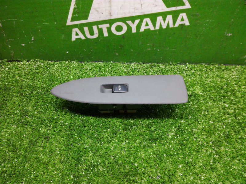 Кнопка стеклоподъемника Toyota Allion ZZT240 1ZZFE передняя левая (б/у)