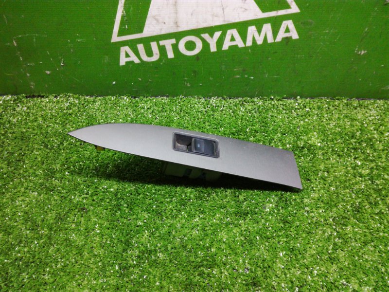 Кнопка стеклоподъемника Toyota Avensis ZRT272 3ZRFAE задняя левая (б/у)