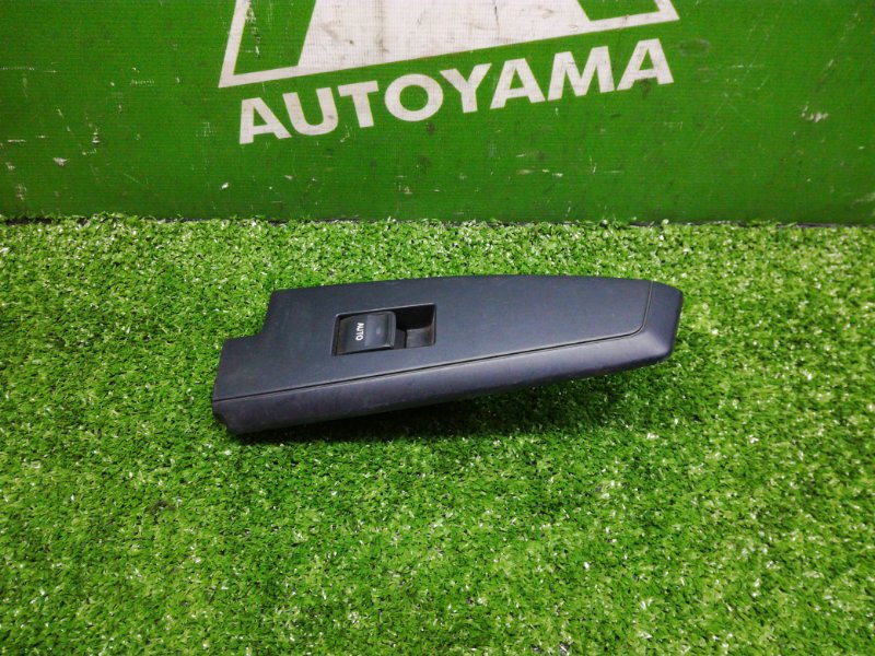 Кнопка стеклоподъемника Toyota Corolla Axio NZE161 1NZFE передняя левая (б/у)
