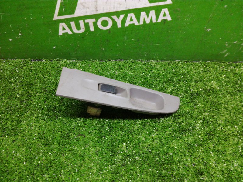 Кнопка стеклоподъемника Nissan Sunny FB15 QG15DE передняя левая (б/у)