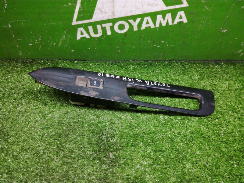 Кнопка стеклоподъемника Toyota Wish ZNE10 1ZZFE передняя левая (б/у)