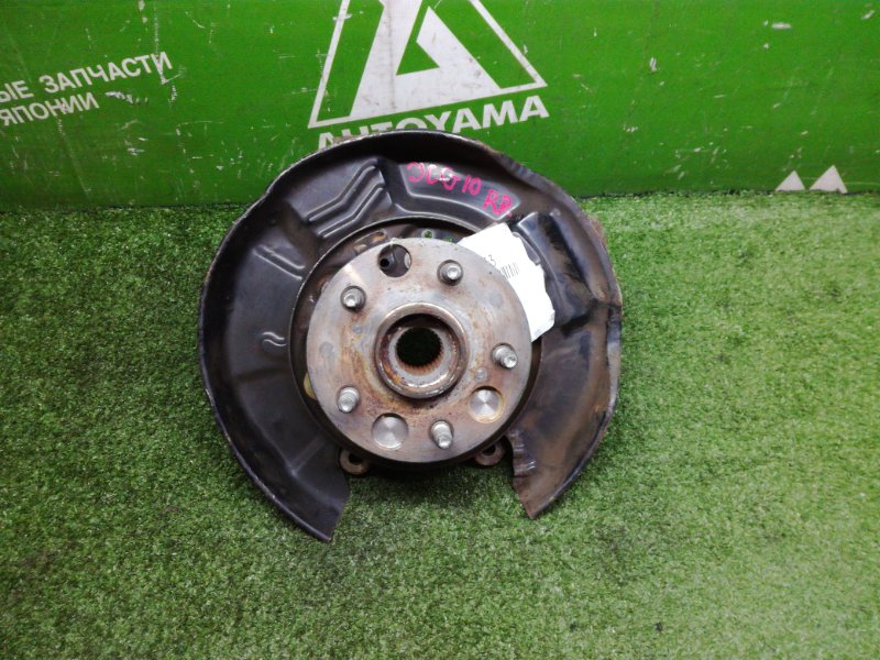 Ступица Toyota Brevis JCG10 задняя правая (б/у)