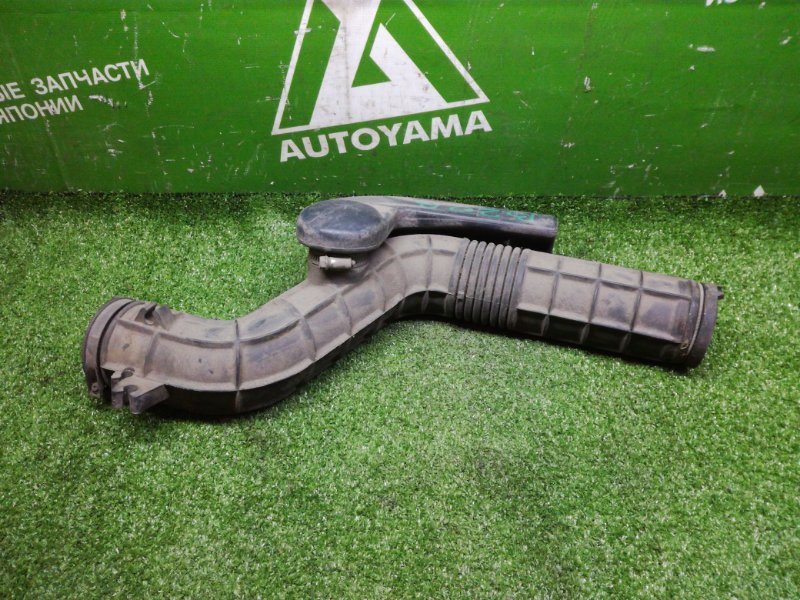Патрубок воздушного фильтра Honda Cr-V RD1 B20B (б/у)